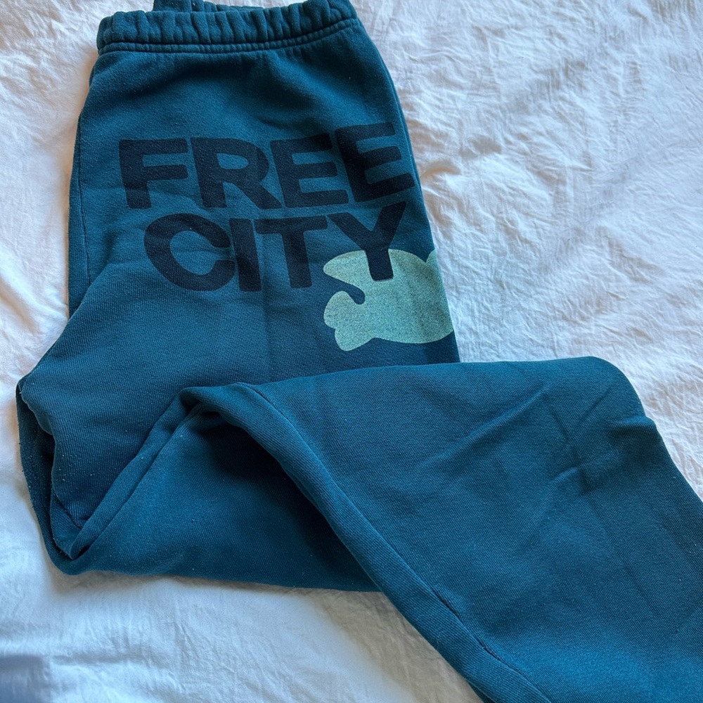 Free city blue sweatpants